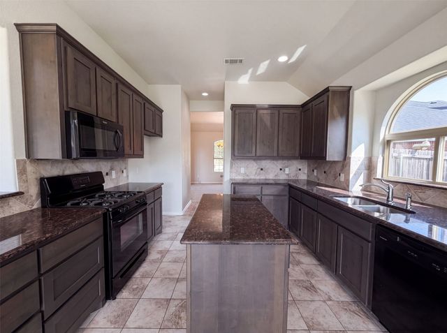 204 Janice Court, Glenn Heights, TX 75154