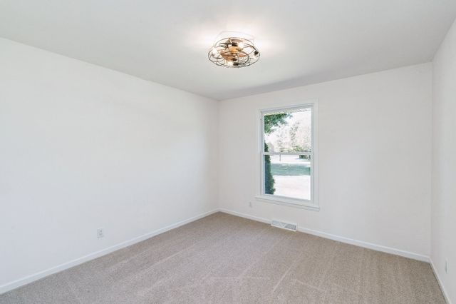 114 Hankins Dr, Lebanon, TN 37087