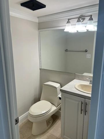 403 NW 68th Ave 202, Plantation, FL 33317