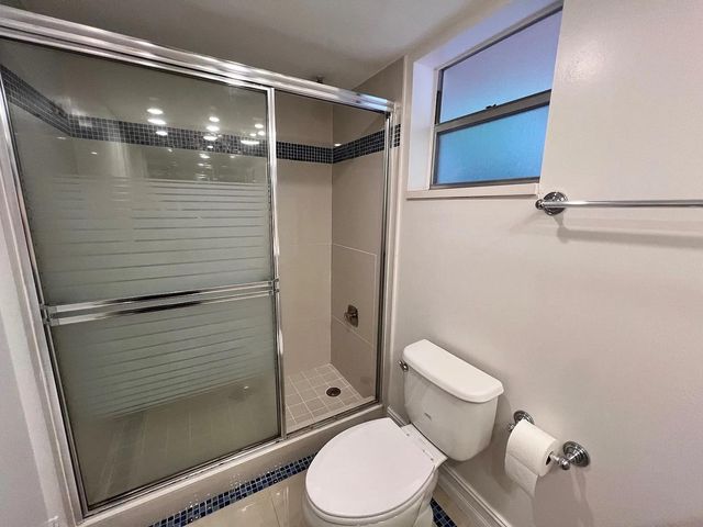 403 NW 68th Ave 202, Plantation, FL 33317