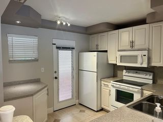 403 NW 68th Ave 202, Plantation, FL 33317