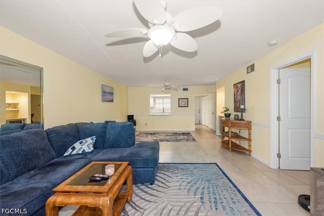 816 SW 48th TER 102, Cape Coral, FL 33914