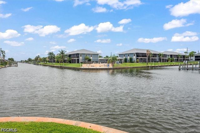 816 SW 48th TER 102, Cape Coral, FL 33914