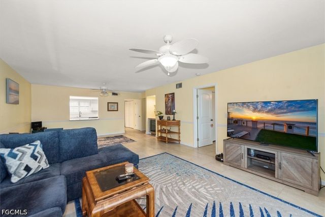 816 SW 48th TER 102, Cape Coral, FL 33914