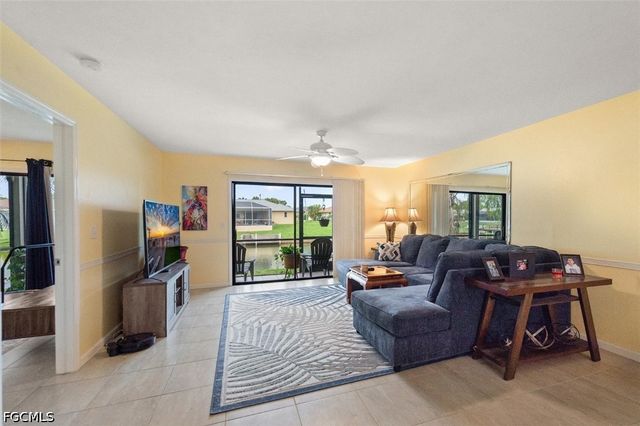 816 SW 48th TER 102, Cape Coral, FL 33914