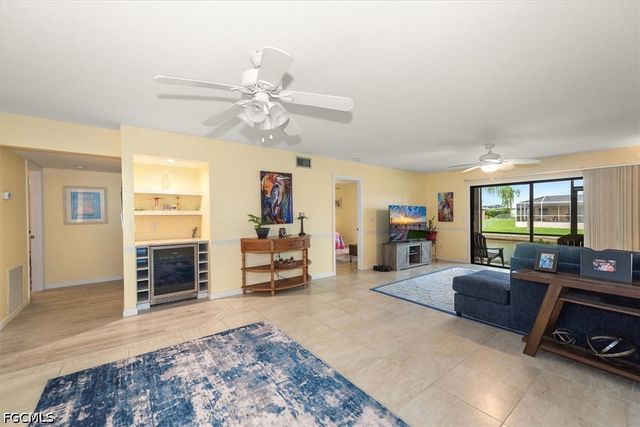 816 SW 48th TER 102, Cape Coral, FL 33914