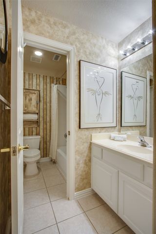 2705 Quail Cove Drive, Highland Village, TX 75077