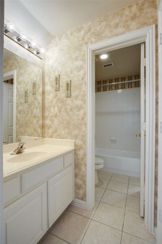 2705 Quail Cove Drive, Highland Village, TX 75077