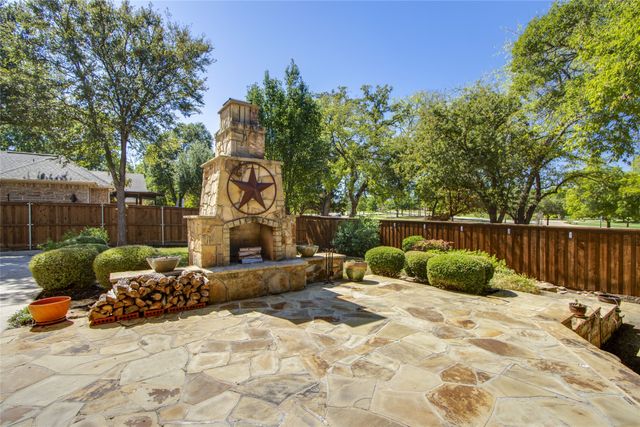 2705 Quail Cove Drive, Highland Village, TX 75077