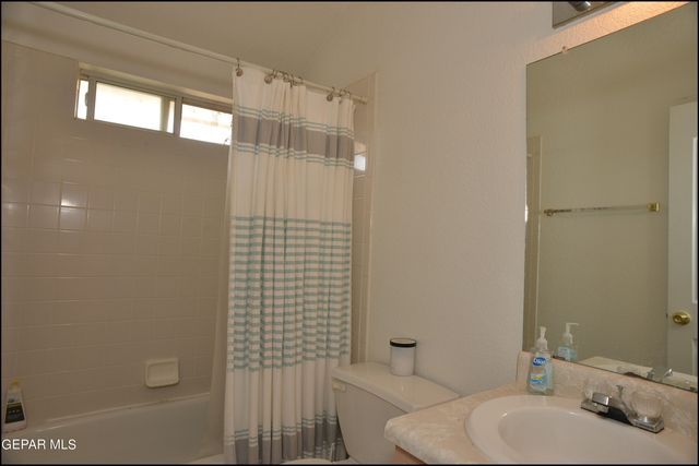 7528 LUZ DE LUMBRE Avenue, El Paso, TX 79912
