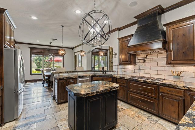100 Alexis Drive, Longview, TX 75605