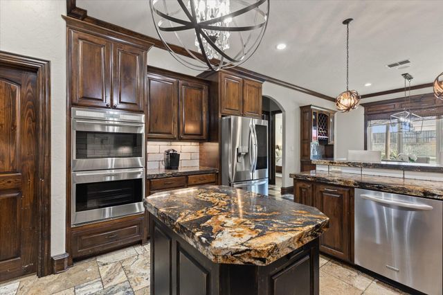 100 Alexis Drive, Longview, TX 75605