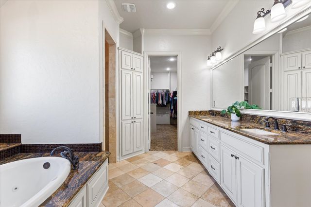 100 Alexis Drive, Longview, TX 75605