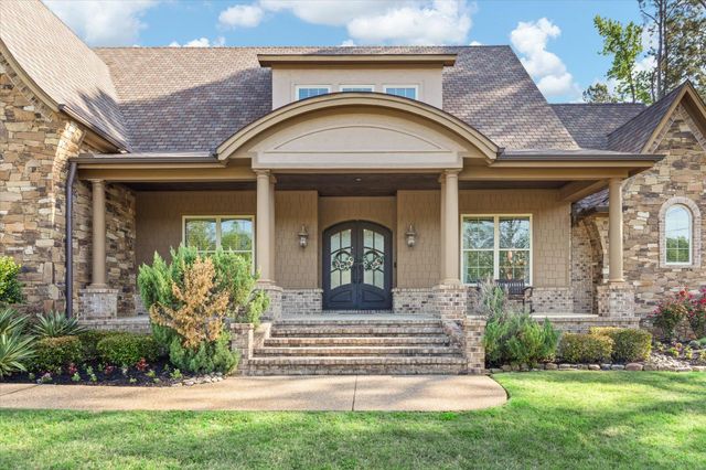 100 Alexis Drive, Longview, TX 75605