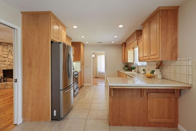 9335 Trenton Way, Stockton, CA 95212