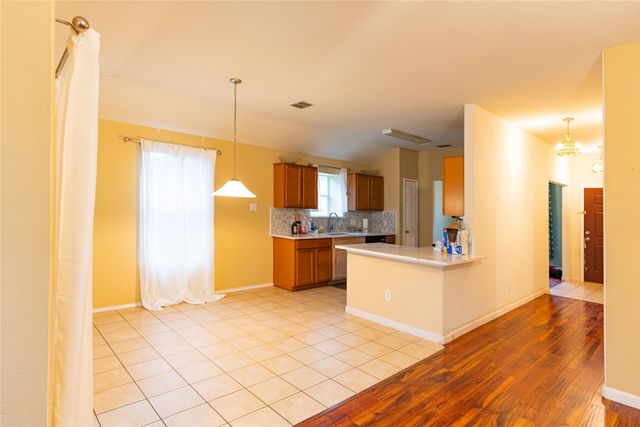 1906 Castaway Drive, Dallas, TX 75051