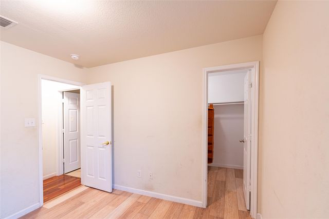 1906 Castaway Drive, Dallas, TX 75051