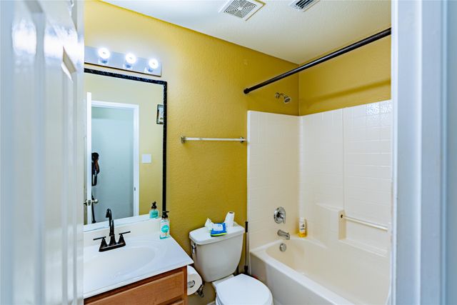 1906 Castaway Drive, Dallas, TX 75051