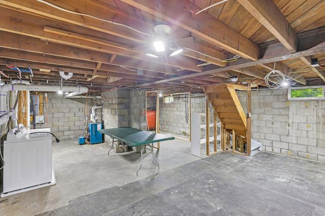 67 Quaker Path, Stony Brook, NY 11790