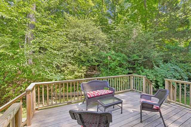 67 Quaker Path, Stony Brook, NY 11790