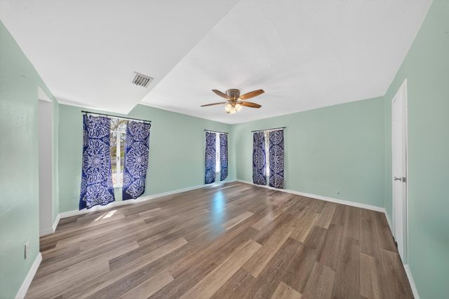 806 S 7th Street, Fort Pierce, FL 34950