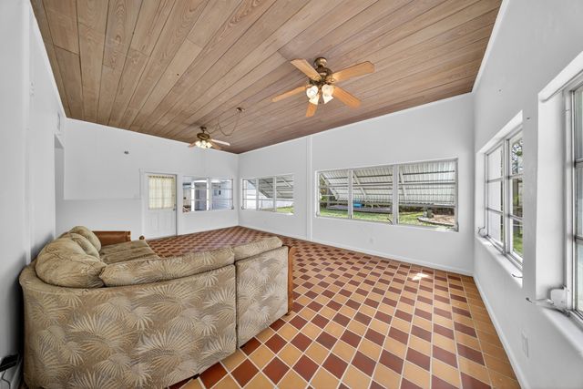 806 S 7th Street, Fort Pierce, FL 34950