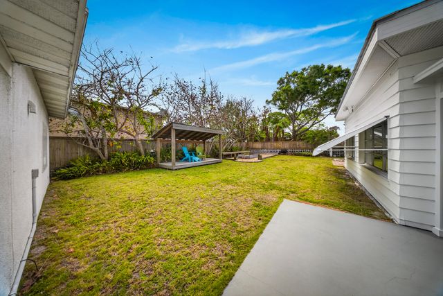 806 S 7th Street, Fort Pierce, FL 34950
