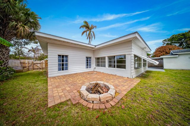 806 S 7th Street, Fort Pierce, FL 34950