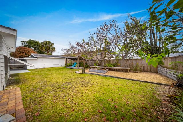 806 S 7th Street, Fort Pierce, FL 34950