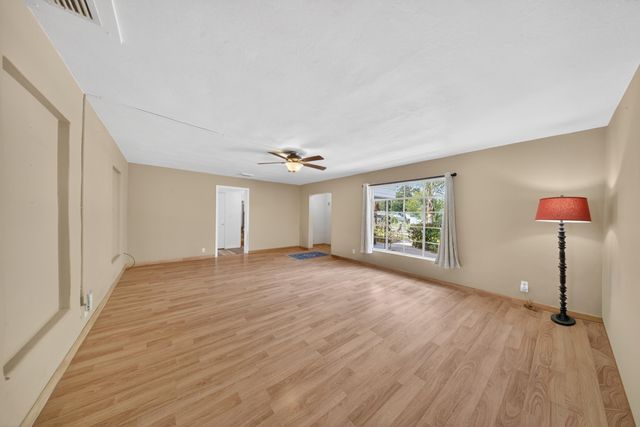 806 S 7th Street, Fort Pierce, FL 34950