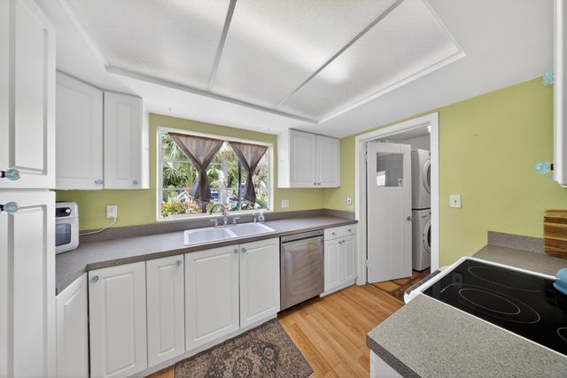 806 S 7th Street, Fort Pierce, FL 34950
