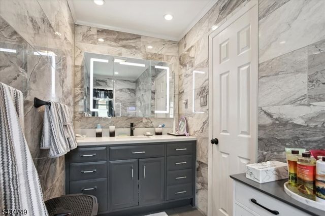 2827 Kathleen Ter, Union Twp., NJ 07083