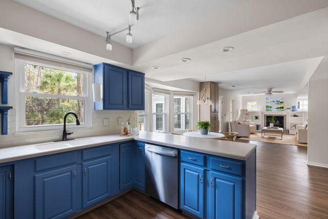 1490 Diamond Boulevard, Mount Pleasant, SC 29466