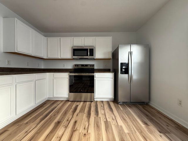 3155 Edling Drive, Kalamazoo, MI 49004