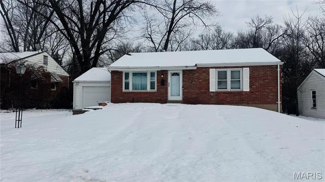 220 S Marguerite Avenue, St Louis, MO 63135