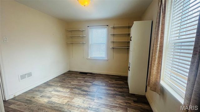 220 S Marguerite Avenue, St Louis, MO 63135