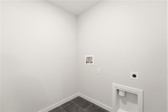 1312 SE Windbreak Drive, Lee's Summit, MO 64081