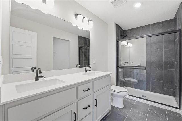 1312 SE Windbreak Drive, Lee's Summit, MO 64081