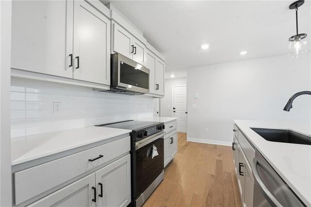 1312 SE Windbreak Drive, Lee's Summit, MO 64081