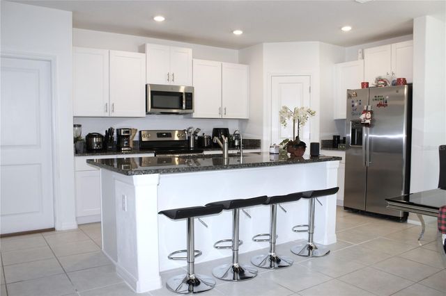 2058 STELLAR BRILLIANCE WAY, Lutz, FL 33558