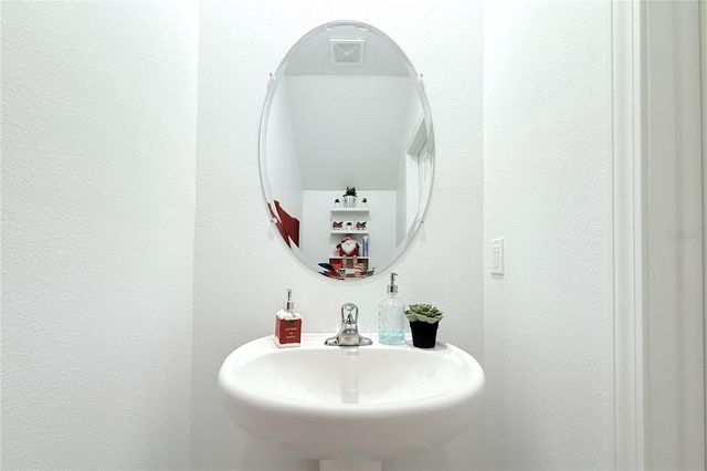 2058 STELLAR BRILLIANCE WAY, Lutz, FL 33558