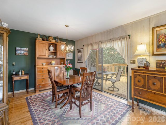 227 Sky Lake Drive, Hendersonville, NC 28739