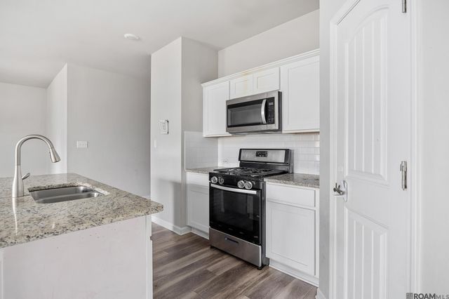 7508 Scarlet Oak Dr, Gonzales, LA 70737