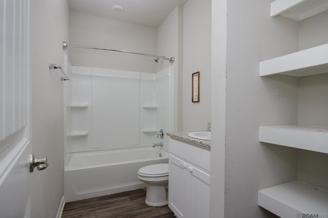 7508 Scarlet Oak Dr, Gonzales, LA 70737