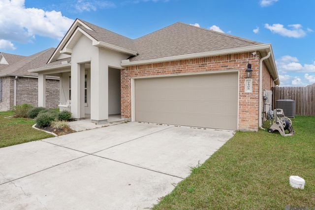 7508 Scarlet Oak Dr, Gonzales, LA 70737