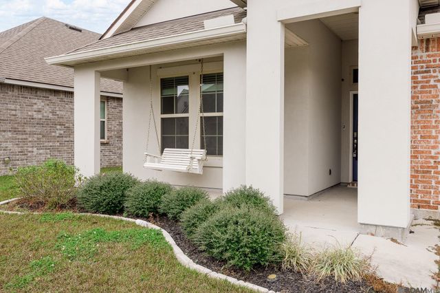 7508 Scarlet Oak Dr, Gonzales, LA 70737