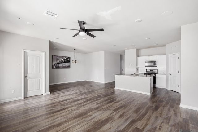 7508 Scarlet Oak Dr, Gonzales, LA 70737