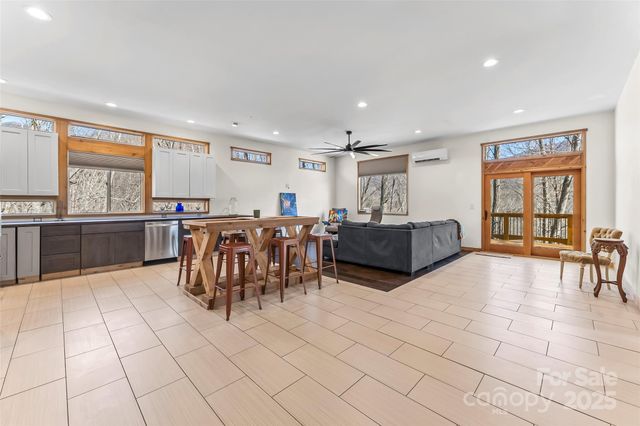 506 Silent Forest Drive, Canton, NC 28716