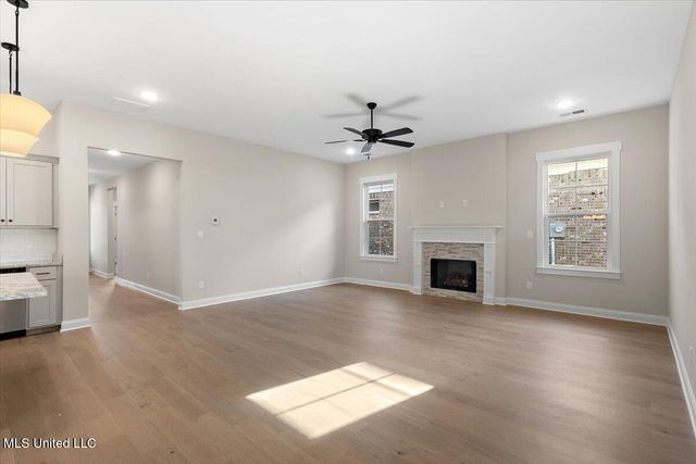 538 Bolivar Drive, Nesbit, MS 38651