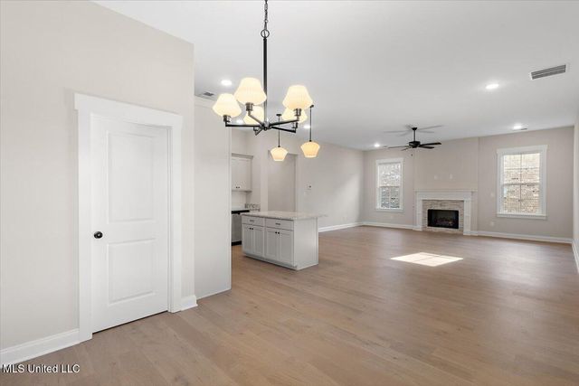 538 Bolivar Drive, Nesbit, MS 38651